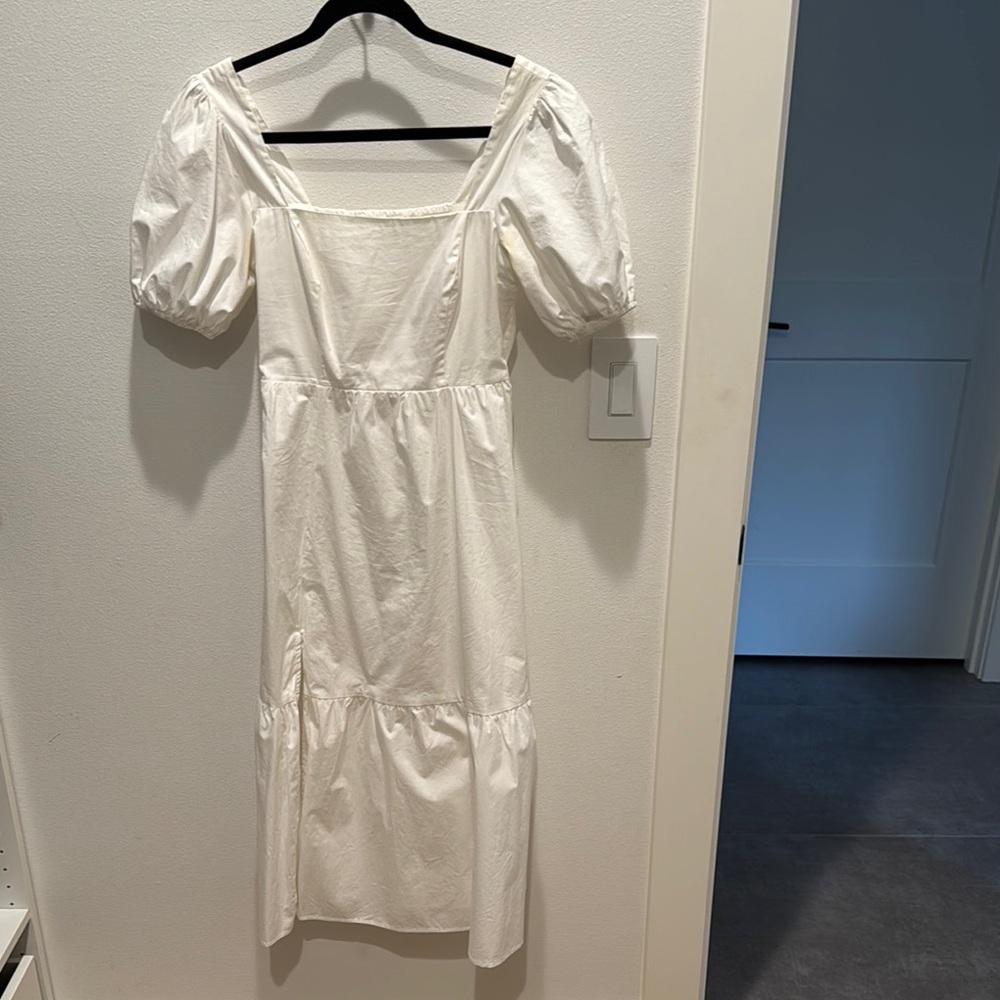 Elegant White Puff Sleeve Dress